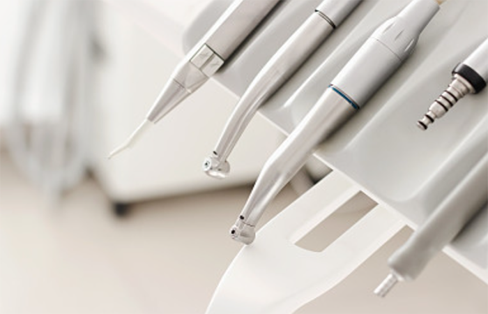 Aplikace kopolymeru poly(methylvinylether/kyselina maleinová).